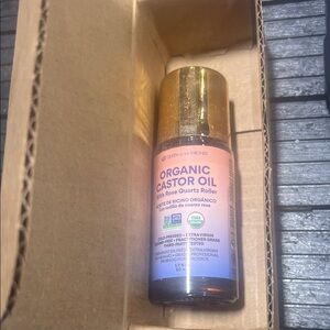 Organic Castor Oil with Rose Quartz Roller queen of throne